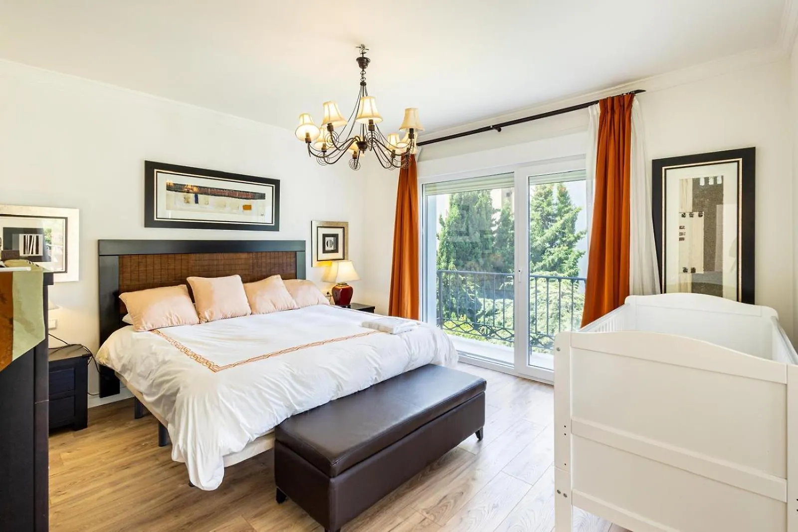 Villa In The Center Next To The Sea Marbella